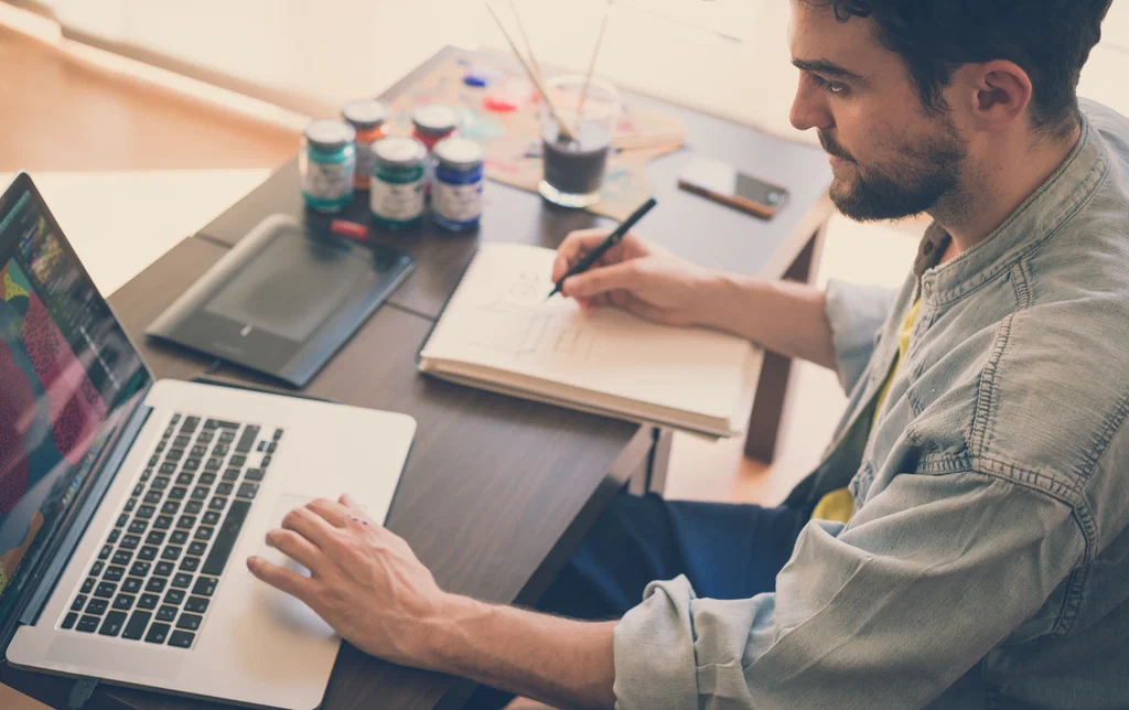 Build a thriving, six-figure freelance career using just your mobile device and laptop.